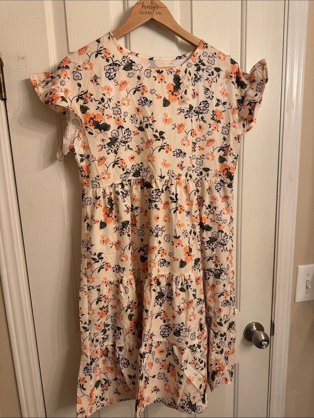 Cream Floral Tiered Casual Dress with Ruffle Sleeves